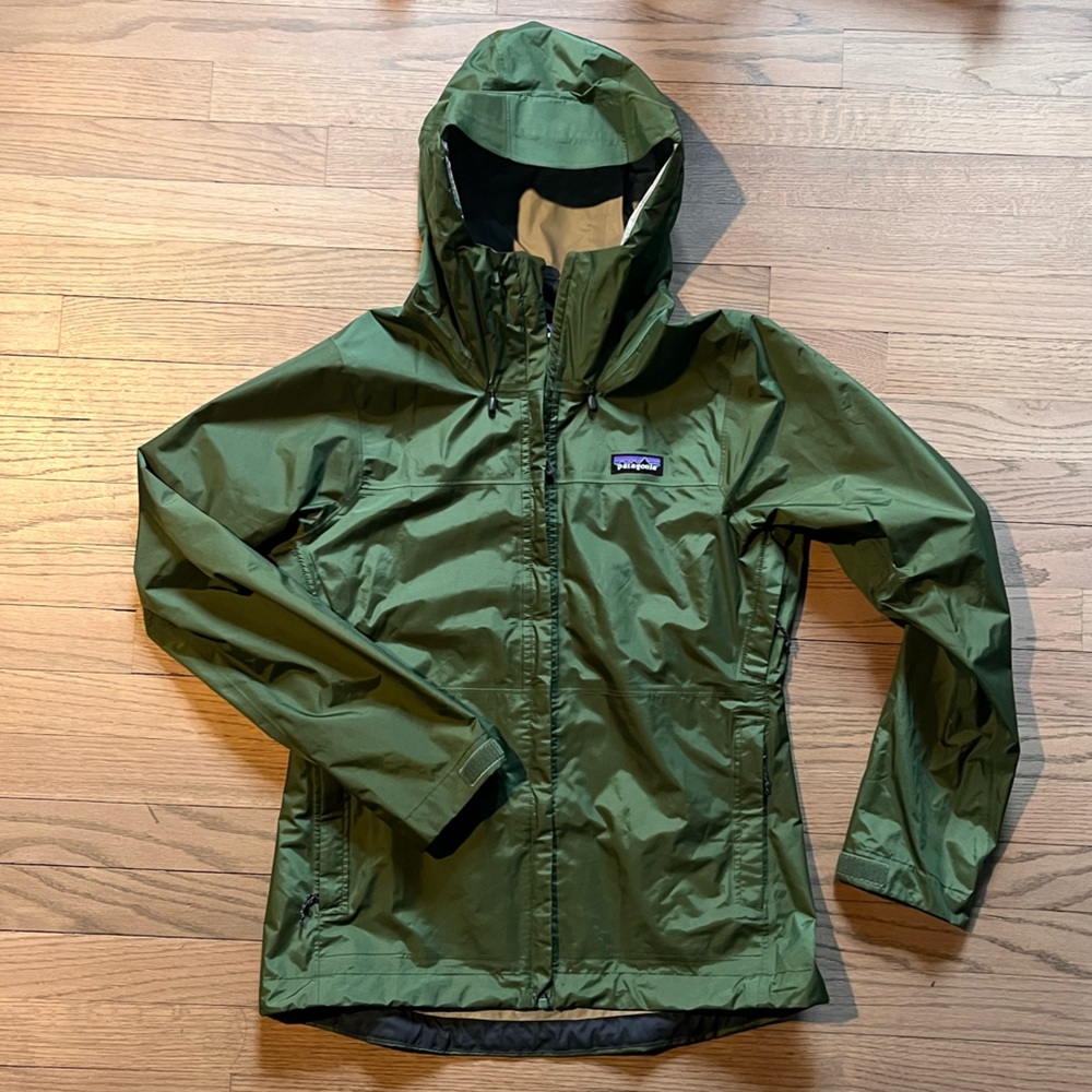 Women’s Patagonia Rain Jacket - Small